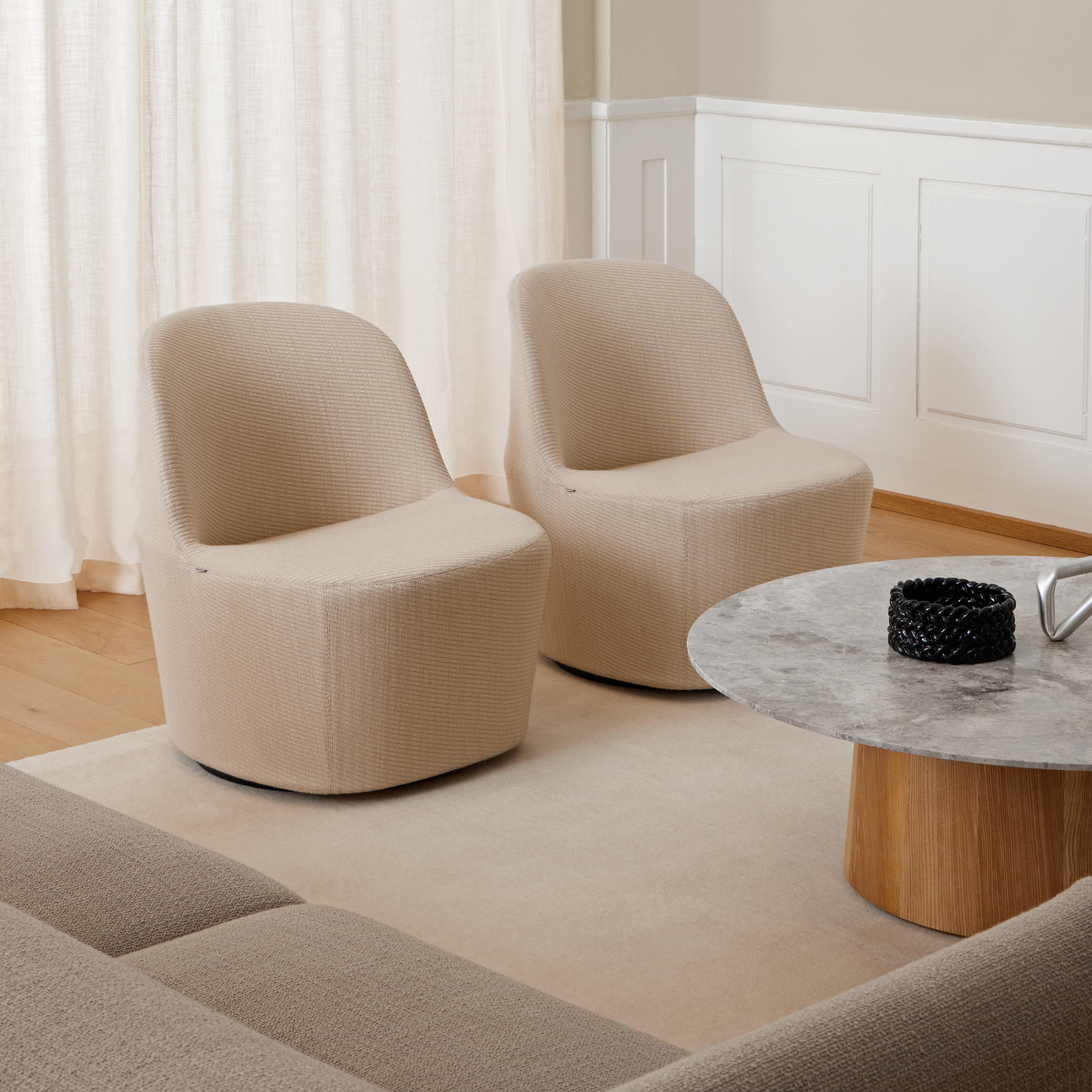 Niveau Coffee Table